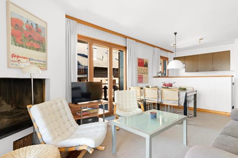 Communal lounge/ TV room, Living room