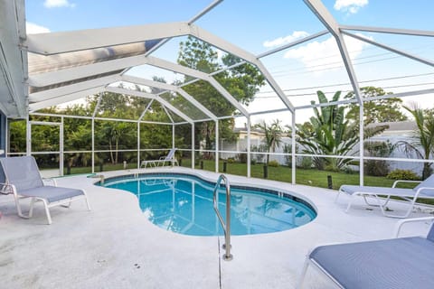 Pool view, Swimming pool, Swimming pool