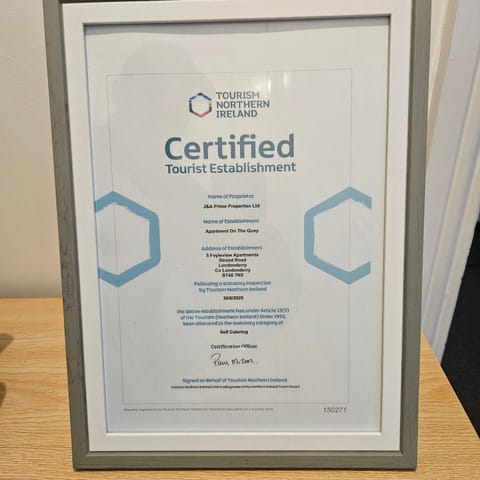 Spacious Riverfront Apartment Apartment in Londonderry