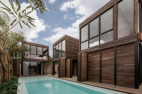 Property building, Swimming pool, Swimming pool