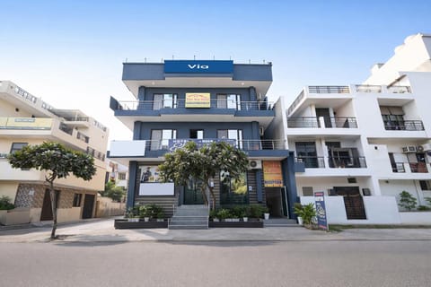 Property building, Facade/entrance