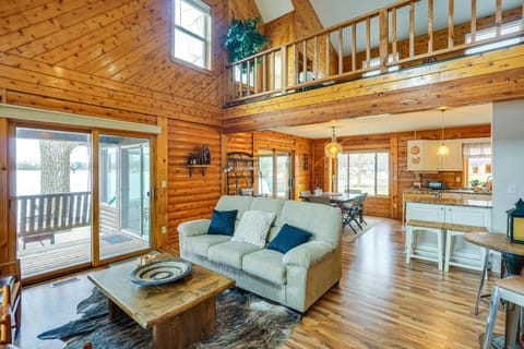 Lakefront Getaway with Fire Pit in Akron House in Indiana