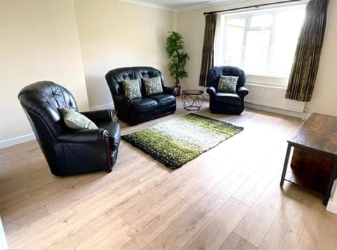 The Annexe Hillside Apartment in Breckland District