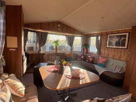 Sunset Seeker Morecambe Campground/ 
RV Resort in Morecambe