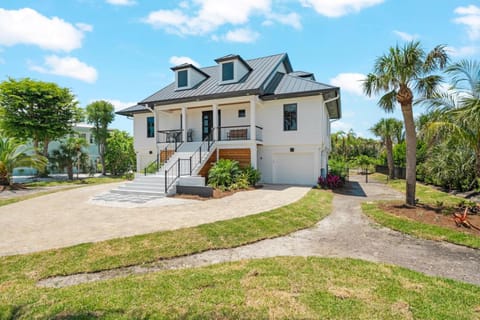 Pelican's Perch House in Sanibel Island