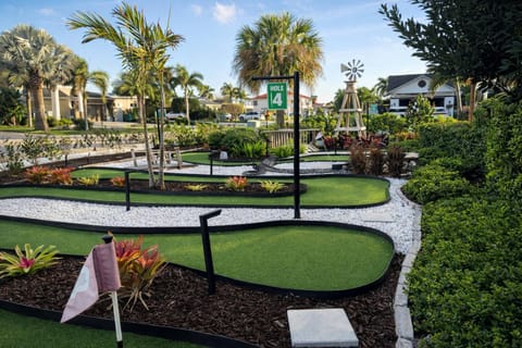 Tiki Hut Hideaway - Cozy Poolside Escape, Walk to Beach House in Vanderbilt Beach