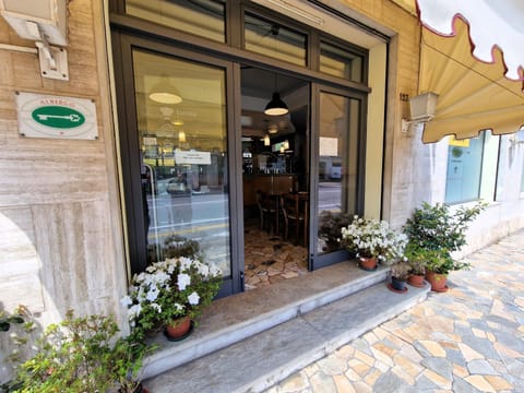 Facade/entrance, Day