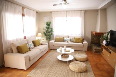 MD Chalet con piscina Mareny Beach House in Ribera Baixa