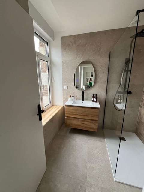 Bayt Al Nour Apartment in Wallonia, Belgium