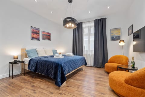 Living room, Bedroom