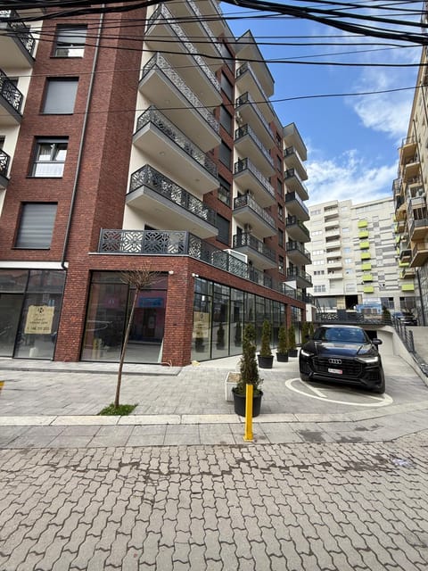 Property building, Neighbourhood, Street view