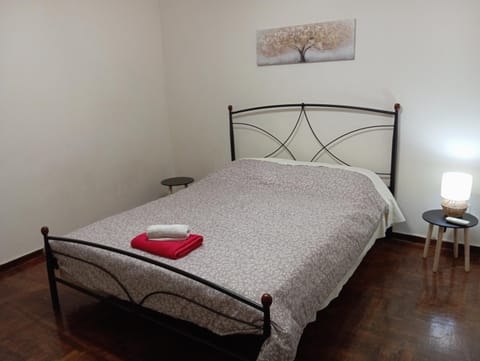 Room Z for two 5' from metro Vacation rental in Athens
