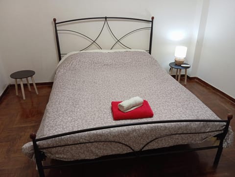 Room Z for two 5' from metro Vacation rental in Athens