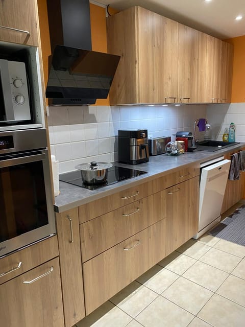 Residence piscine Ste Roses House in Les Abymes