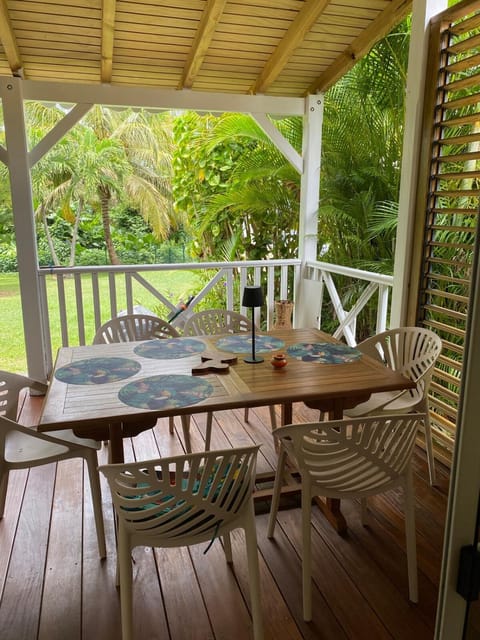 Residence piscine Ste Roses House in Les Abymes