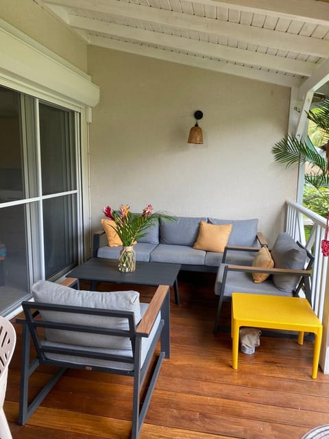 Residence piscine Ste Roses House in Les Abymes