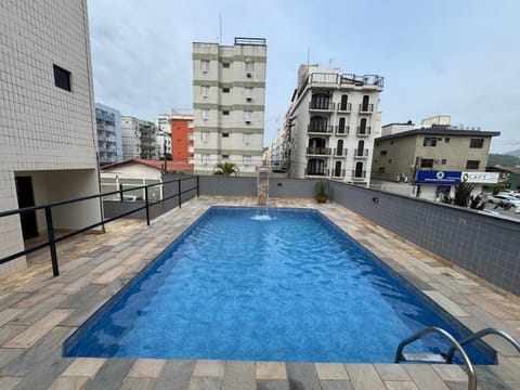 Swimming pool, sunbed