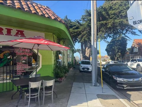 Beachy 1BR Escape with Sofa Bed - Golf & Beach Nearby Apartment in Pacifica