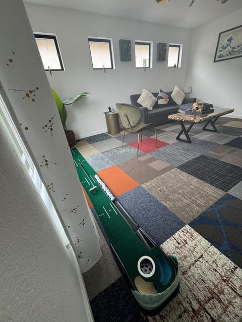 Spacious 5BR Coastal Retreat - 8 Beds Beach & Golf House in Pacifica