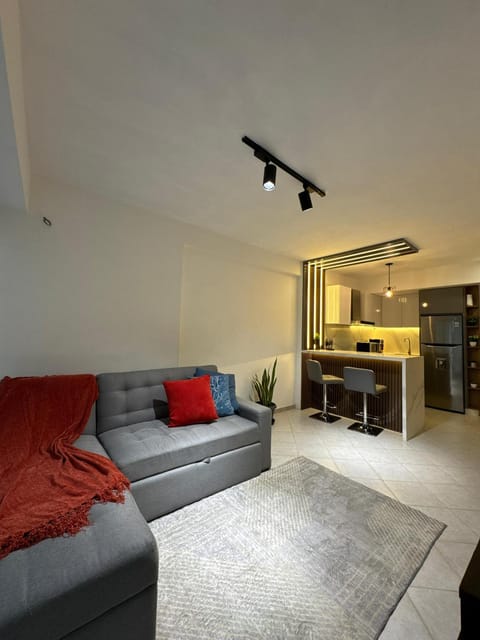 TV and multimedia, Kitchen or kitchenette, Living room, Seating area, Dining area