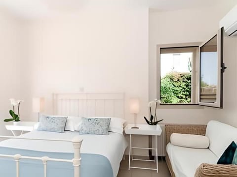 Dream Escape to Agios Georgios, Peyia Villa in Peyia