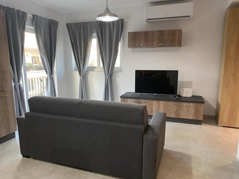 TV and multimedia, Balcony/Terrace, Balcony/Terrace, air conditioner