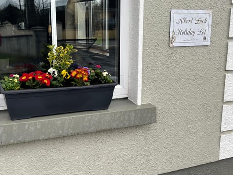 Albert Lock Bungalow House in Longford