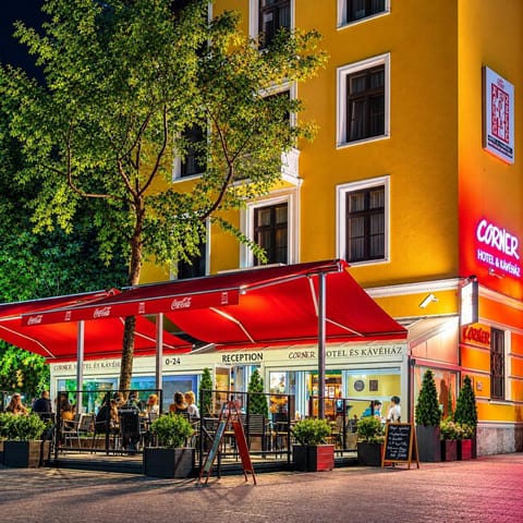 Property building, Restaurant/places to eat