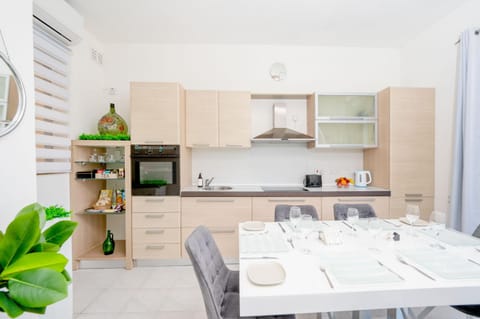 Seaview Promenade Apartment in Saint Paul's Bay