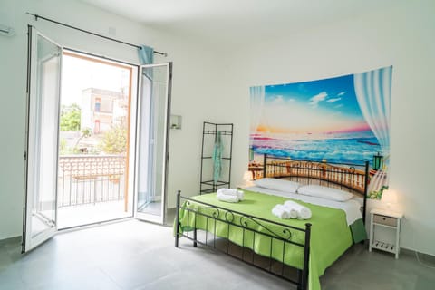 Bed, Balcony/Terrace, Bedroom