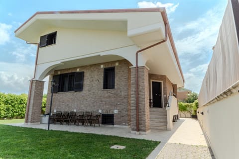 Property building, Garden, Garden view