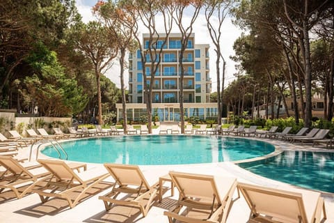 Property building, Swimming pool