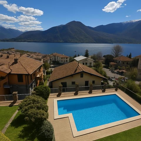 Ca Del Senior - Pool & Lake View Apartment in Tremezzo