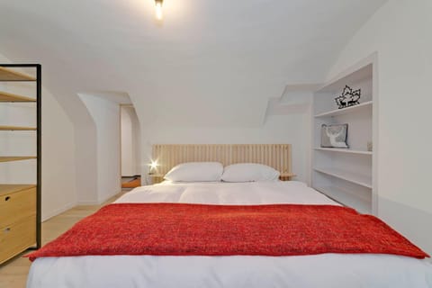 Bed, Photo of the whole room, Bedroom, wardrobe