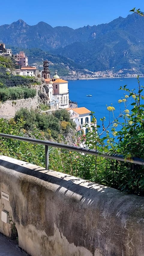 Nearby landmark, Natural landscape