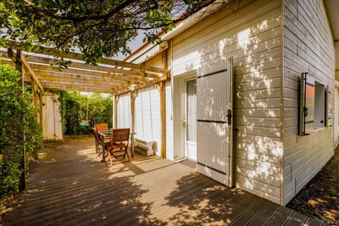 Property building, Patio, Garden view