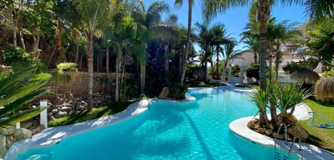 Neighbourhood, Natural landscape, Garden view, Area and facilities, Swimming pool