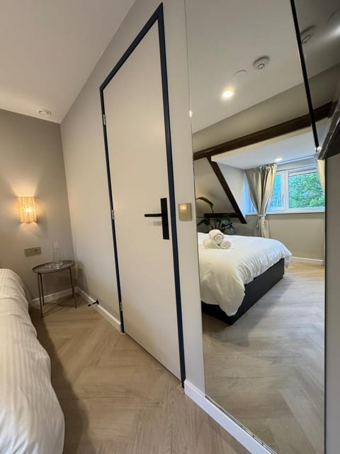 Family Double floor top view Art Apartment R3&5 Apartment in The Hague