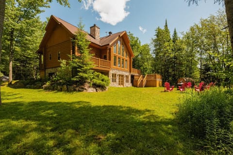 Property building, Natural landscape, Garden, Garden view