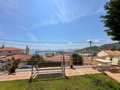 Garden, Garden, Balcony/Terrace, Sea view