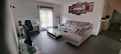 Villa 100m2 House in Hyères