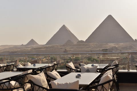 Restaurant/places to eat, Day, Natural landscape