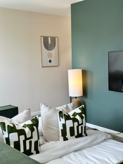 Southwood Place - Free Parking - Sleeps 4 Apartment in Salford