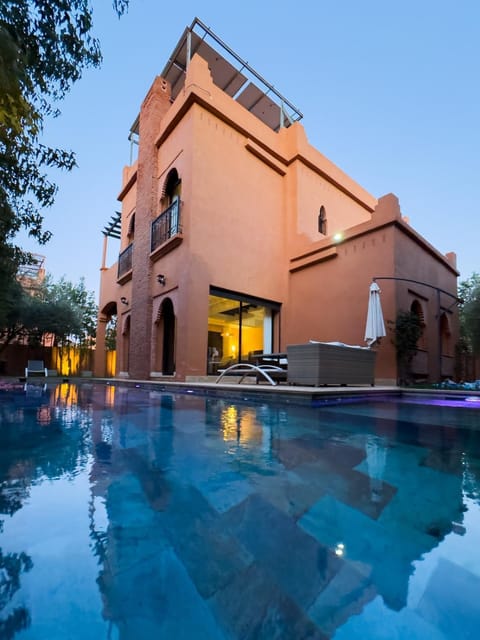 Property building, Pool view, sunbed