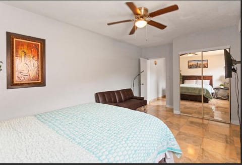 Cozy and comfortable guesthouse House in Miami Gardens