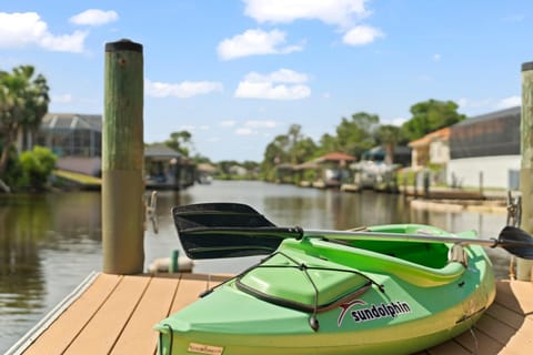 GameRoom Canal Large Dock Pool 6 beds House in Palm Coast