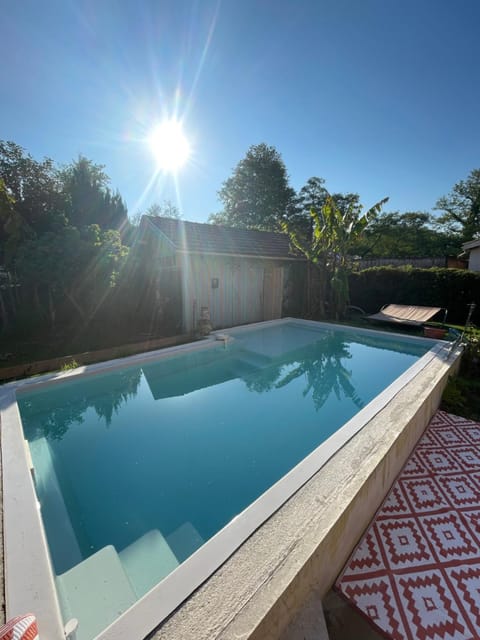 Day, Natural landscape, Pool view, Swimming pool, sunbed