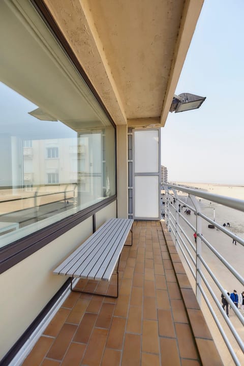 LECOMTE - The Shoreline Exclusive Apartment in Ostend