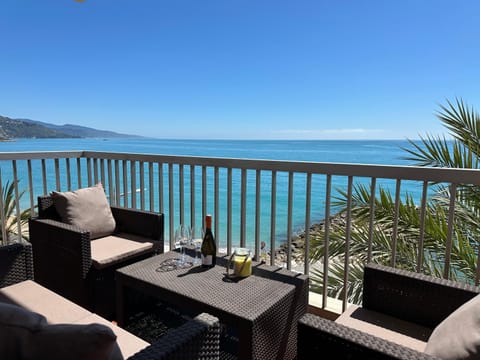 Patio, Natural landscape, View (from property/room), Balcony/Terrace, Beach, Mountain view, Sea view