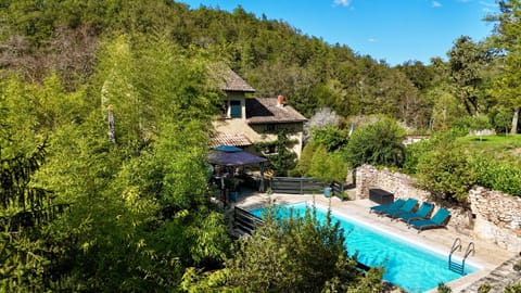 Property building, Pool view, Swimming pool